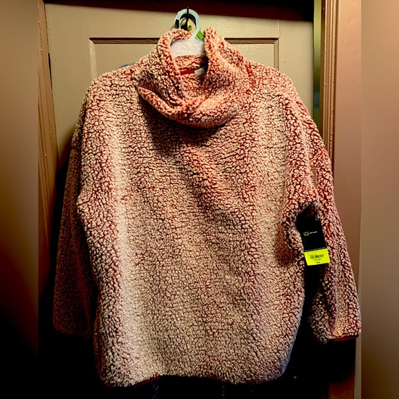 Tops - Cozy fleece pullover